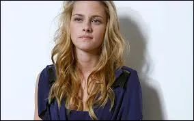 De qui tombe-t-elle amoureuse ?