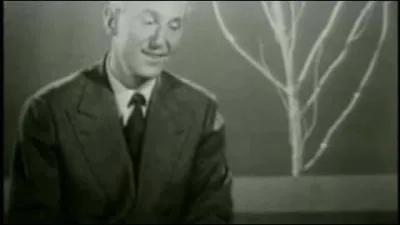 Quel chanteur est sur cette photo ?