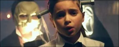 N1 : Qui chante  Whisper  ?