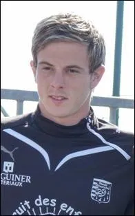 Qui est ce footballeur ?