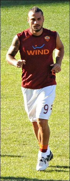 Qui est ce footballeur ?