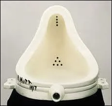 Quel artiste, inventeur du  ready-made  est l'auteur de cette oeuvre intitule  fontaine  ?