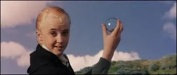 Que pique Malefoy  Neville ?