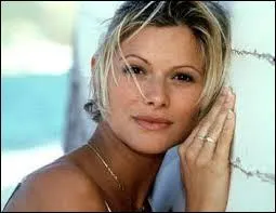 Avec qui sort Laly dans la saisn 2