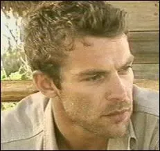 Où habite cette personne ?