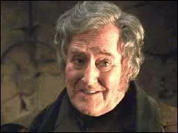 O Cornelius Fudge emmne-t-il Hagrid ?