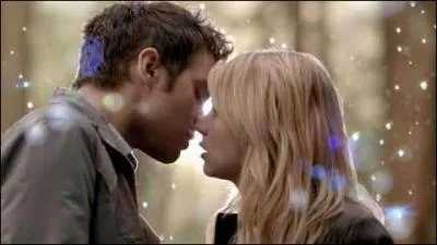 Qui a toujours dit que l'amour de Cassie et Adam tait grav dans les toiles ?