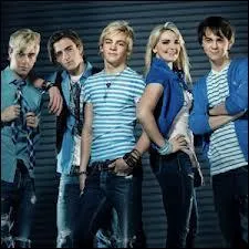 Que fait Rocky dans le groupe ?