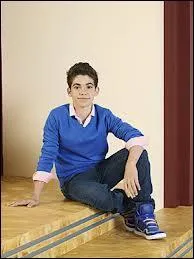 Cameron Boyce vit...