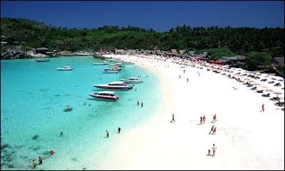 Phuket a subi un tsunami :
