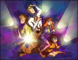 Comment s'appelle ce groupe d'enquteurs sur Crystal Cove ?