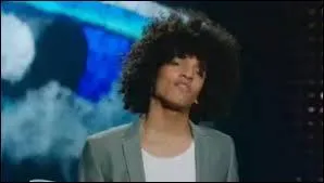 Avec qui Jamel a-t-il eu la mission de faire croire qu'ils taient en couple ?