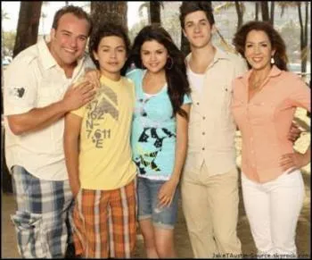 Selena a eu sa propre srie sur  Disney Channel  en :