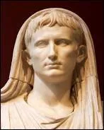 Avec cette bataille, c'est la fin officieuse de la Rpublique romaine... Octave se servira de son triomphe pour instaurer un nouveau rgime politique ds -27. Lequel ?