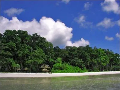 L'le de Havelock a subi le tsunami de 2004 :