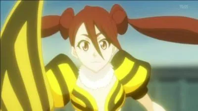 Le zanpakuto de Soi Fon me fait penser  une abeille, c'est donc :