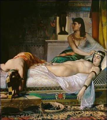 Comment s'appellent les deux fidles servantes de Cloptre qui l'assisteront jusqu' sa mort ?