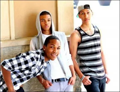 Comment s'appelle leur 1er album ?