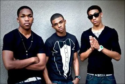 Comment s'appelle leur 2me album ?