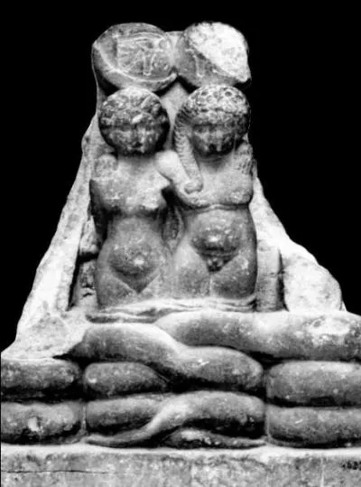 Qui recueille les autres enfants de Cloptre ?