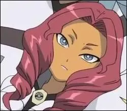 Quel est le surnom de Kim Powell ?