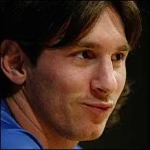 Quel numero porte Messi  Barcelone ?