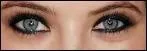 A qui appartiennent ces magnifiques yeux bleus ?