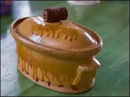 Je fais cuire les p�t�s de lapin dans ... de ma grand-m�re.