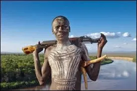 Elle n'est pas fameuse ces derniers temps mais elle a remport une Coupe d'Afrique, on appelle ses joueurs :