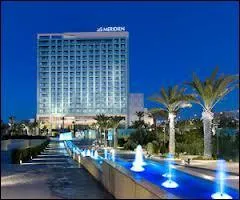 Quel est le surnom d'Oran, la ville de Santa Cruz ?