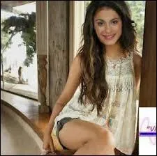 Dans quel pays rside Violetta ?