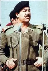 Quel dictateur tait un militaire et homme d'tat irakien de 1979  2003 et premier ministre de 1979  1991 et de 1994  2003. Il a t renvers lors de l'invasion de l'Irak en 2003, par les 