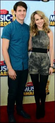 Comment s'appelle le petit ami de Teddy ?