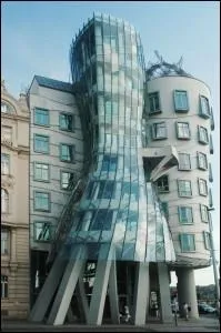  mon tour de lui jouer un tour ! Quel personnage parmi ceux-ci a t cr par le pre des mangas, Tezuka Osamu (c'est aussi une tour de Belgique) ?