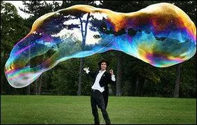 Il va se faire passer un savon ! Dans un manga (en version japonaise), les bulles sont si longues verticalement  cause :