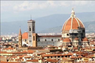 Florence, ville o habitent des florentins, est-ce que ses habitants sont franais ou trangers ?