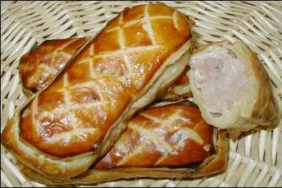 Fleuron de la gastronomie ardennaise, il est fabriqu depuis 27 ans par la famille Piquet's. Petit, moyen, grand, c'est un feuilletage garni de viande de porc. Sa recette, toujours la mme, reste secrte. C'est le :