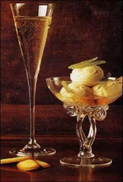 Au milieu d'un repas de fte, dgustez la glace au marc de champagne arrose d'une ou deux cuillres  soupe de vieux marc de champagne. C'est le :