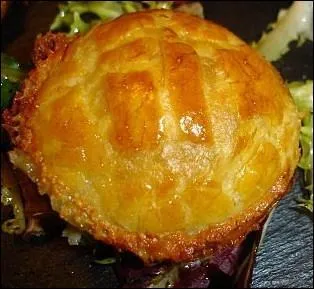 C'est une tourte individuelle brioche garnie de farce au boudin blanc. Quelle est cette autre spcialit de Rethel ?