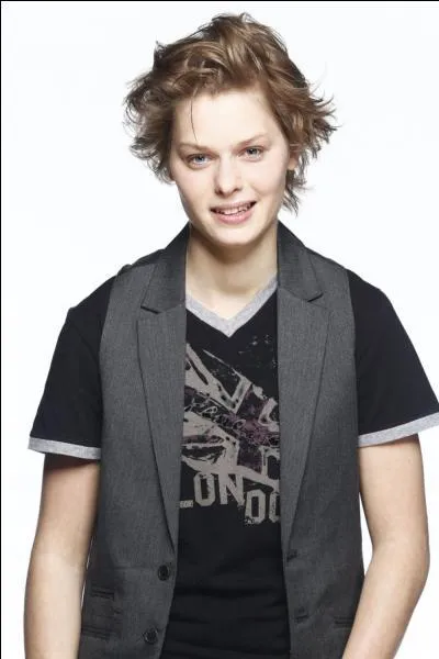 Comment s'appelle la soeur de Sabrina ?