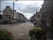 La commune d'Equeurdreville-Hainneville ( Manche ) est chef-lieu ...