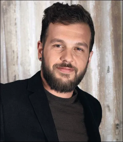 Qui est ce chanteur Français ?