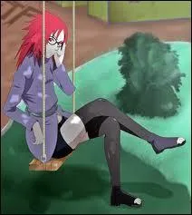 Je suis une ninja originaire du village de Kusa. J'ai t l'assistante d'Orochimaru. Je suis raide dingue de Sasuke. Qui suis-je ?