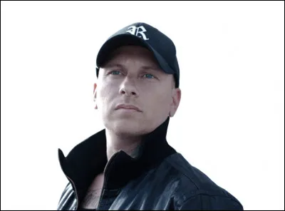 Qui est ce chanteur ?