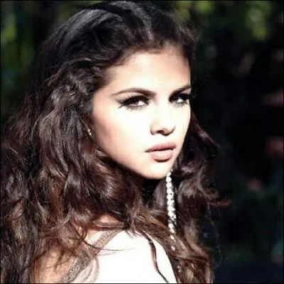 Elle a eu une une petite sur, quel est son prnom ?