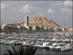 Alicante, ville se situant  421 km de Madrid, est-ce une ville franaise ou espagnole ?