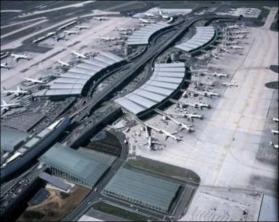 6 juillet 2013 :  l'aroport de quelle ville un avion s'est-il crash ?