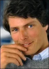 Octobre : L'acteur Christopher Reeve avait connu son premier succs dans le rle d'un super-hros. Lequel ?