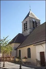 Je me rends  La Fert-Gaucher ( Seine-et-Marne ). Cette ville est chef-lieu ...