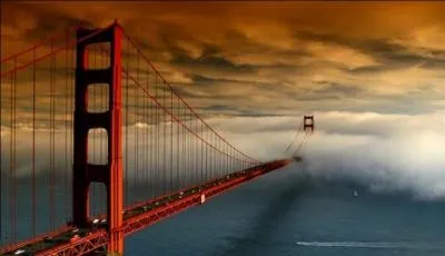 Magnifique photo du  pont de la porte d'or  :